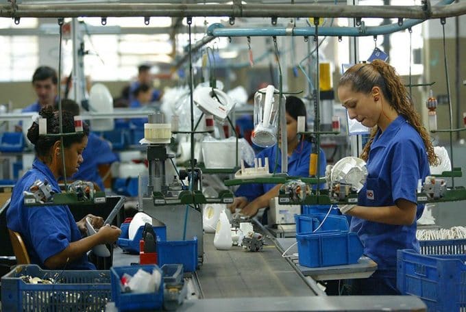 Recessão afeta demanda interna por bens industriais, avalia Ipea