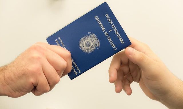Justiça reconhece vínculo de diagramador contratado como MEI em editora