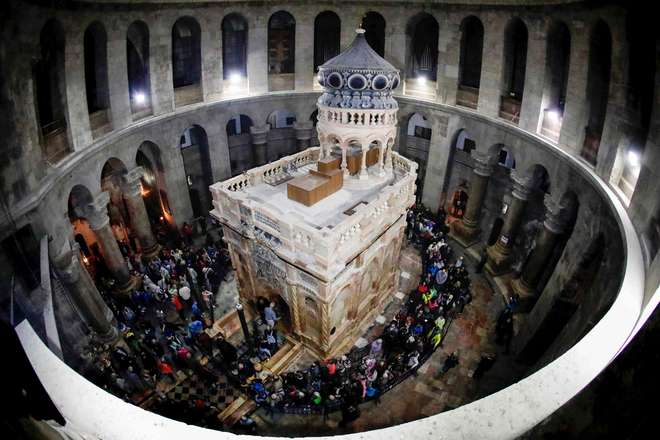 Após restauração Túmulo de Jesus é reaberto em Jerusalém