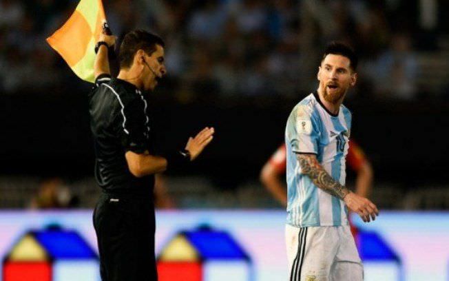 Com seleções em dificuldade, Messi diz que camisa já não ganha mais jogo