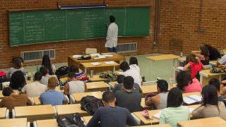 Cobrança por cursos em universidades públicas é arquivada