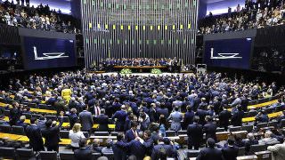 Veja como votaram os deputados do AM no projeto de terceirização