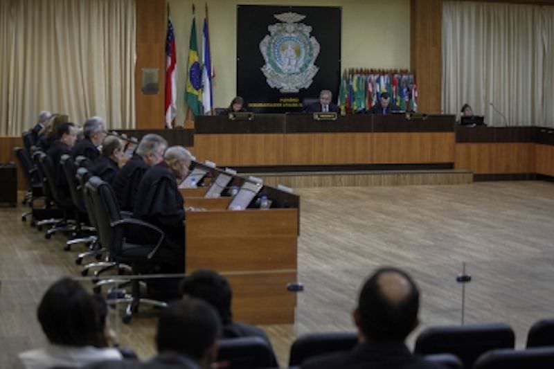 Justiça mantém  serviço de segurança a ex-governadores do Amazonas
