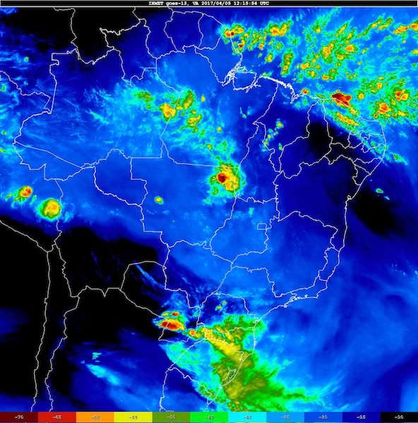 Previsão do tempo para as próximas horas em Manaus é de muitas nuvens e chuvas periódica/Inmet