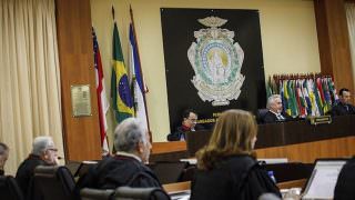 Pedido de vista suspende julgamento de denúncia de superfaturamento na Assembleia do Amazonas
