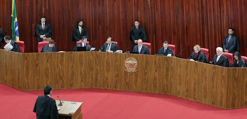 TSE adia julgamento da chapa Dilma-Temer; sessão deve ficar para fim de abril
