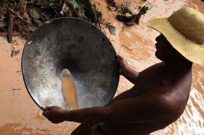 Após 30 anos, extração de ouro pode voltar à Amazônia, informa Valor Econômico