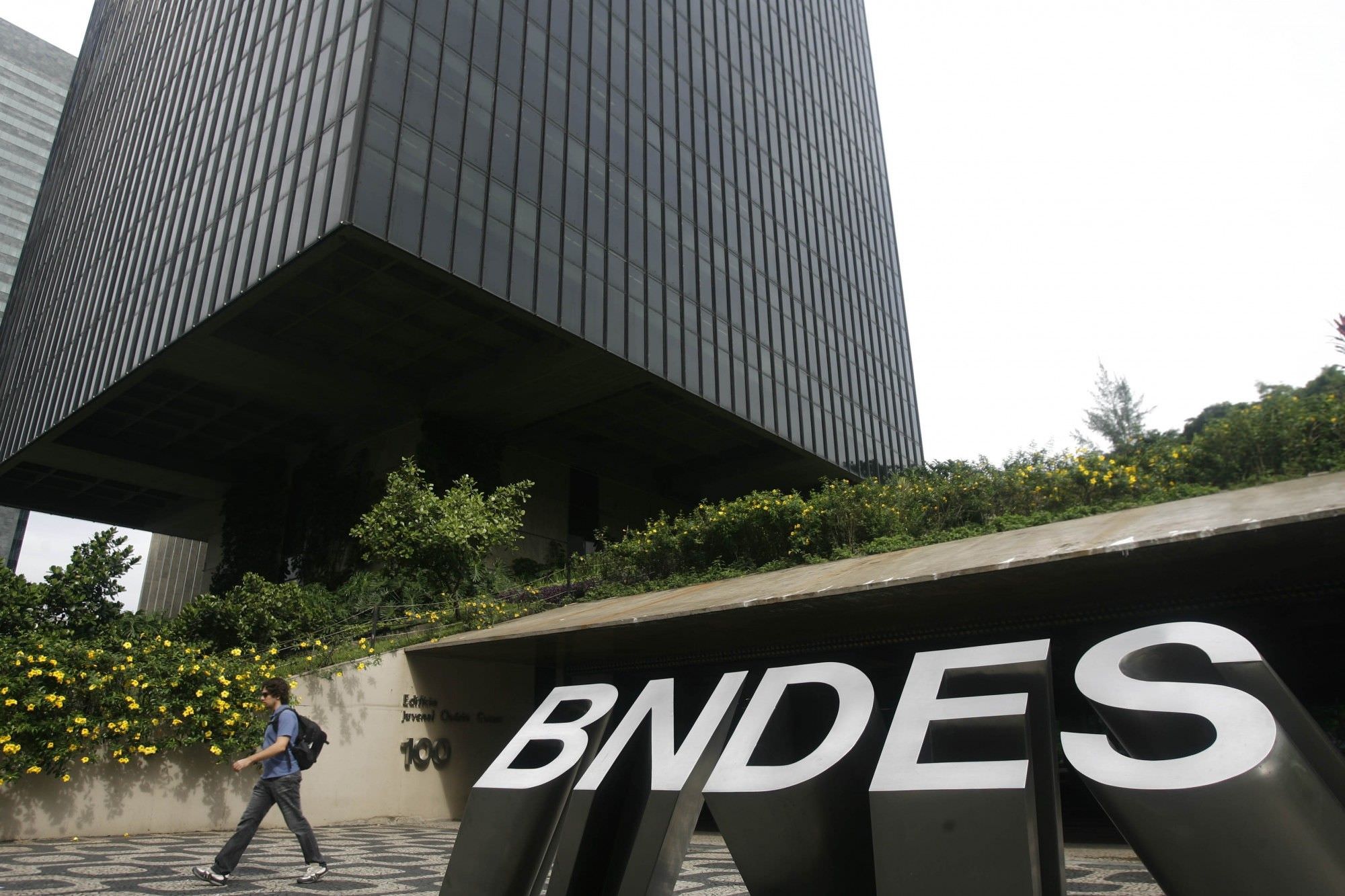 Alvo de críticas de Bolsonaro, BNDES abre dados de empréstimo