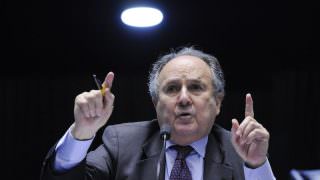 Tática Eleitoral faz base se 'descolar' do governo Temer