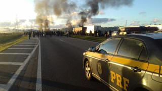 Capitais registram greve de categorias e protestos nesta sexta-feira