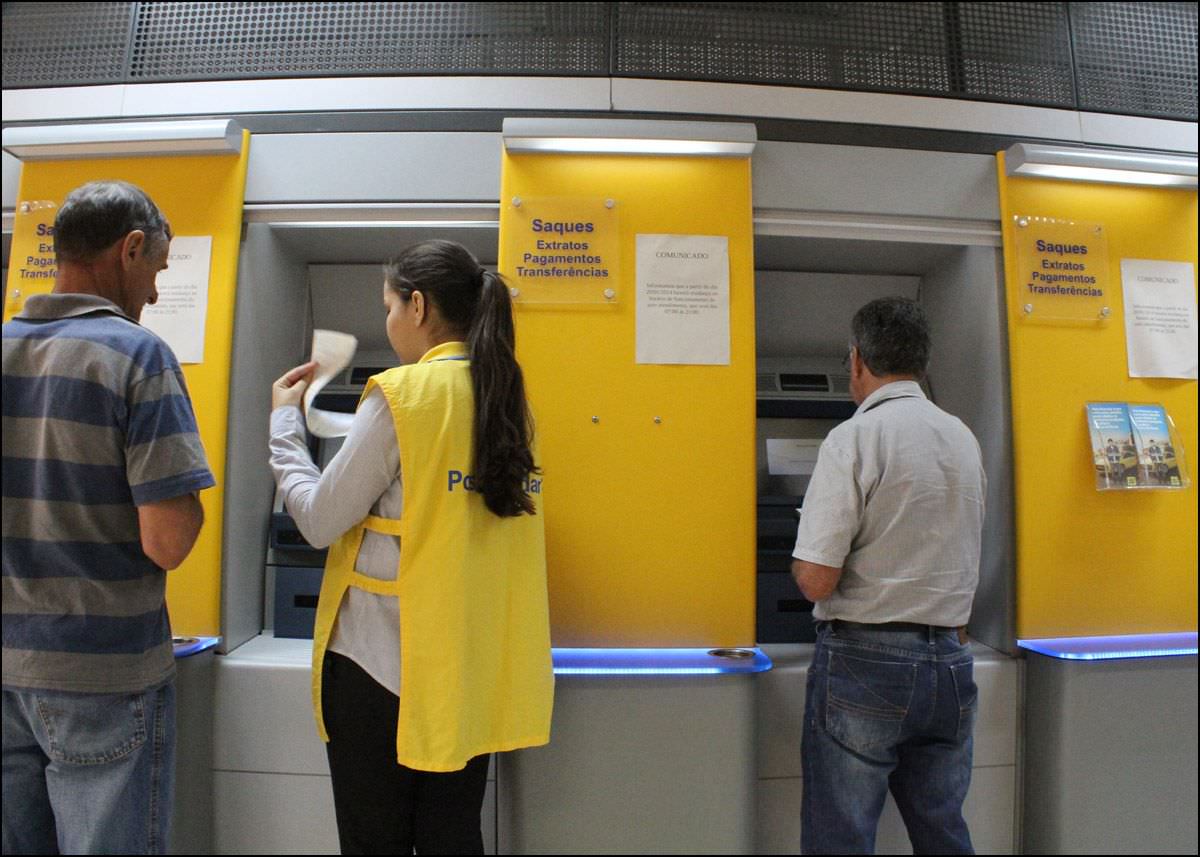 Bancos em todo o país não abrem nesta quinta-feira por conta do feriado