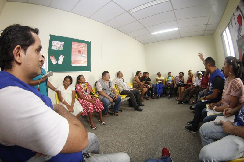 Arthur declara nova situação de emergência por presença de índios Warao em Manaus