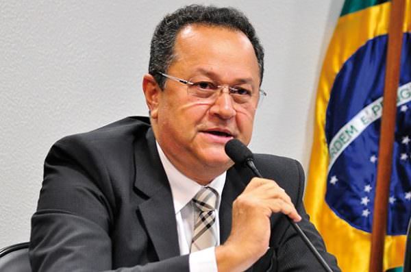 PRB de Silas Câmara quer indicar o substituto de Rebecca na Suframa