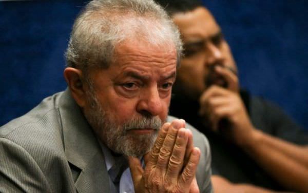 MPF pede inclusão de registros de encontros de Lula com diretores da Petrobras