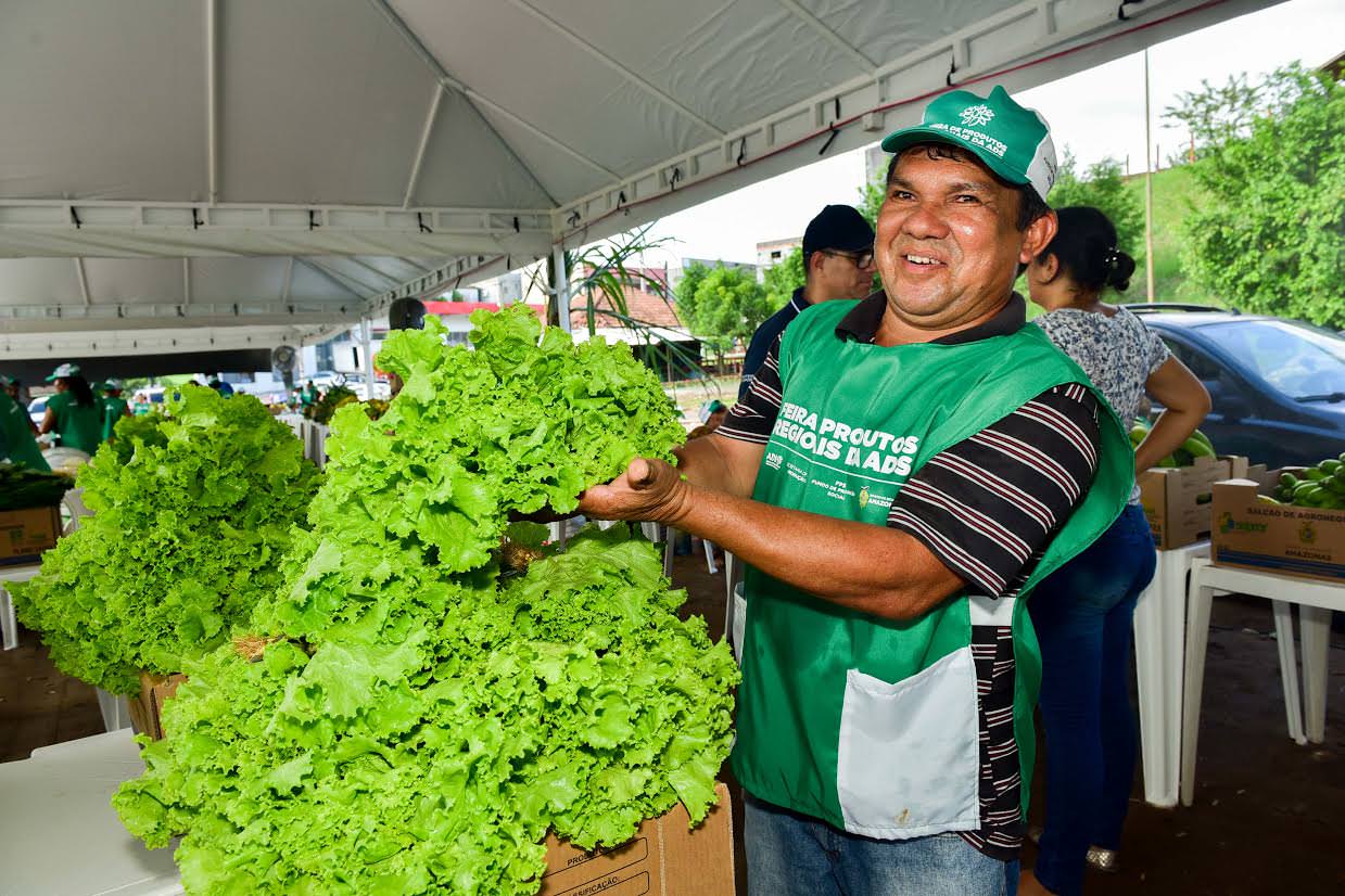 Supermercados e restaurantes de Manaus  ampliam compra de produtores rurais do AM