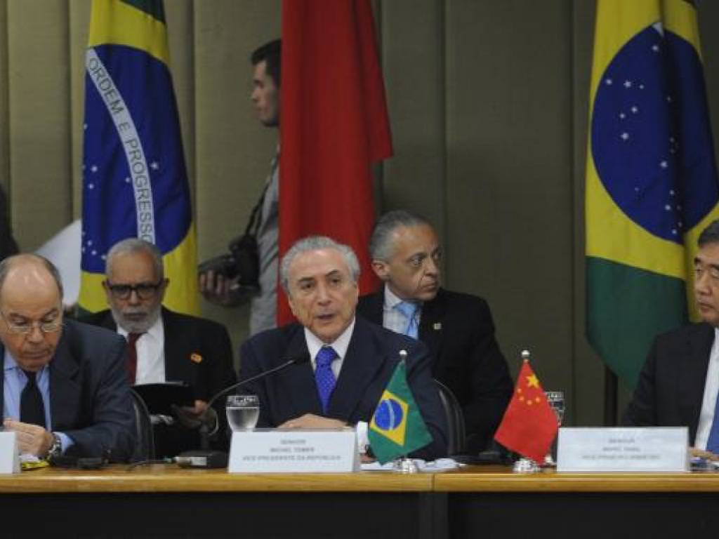 Brasil e China lançam fundo de investimento de US$ 20 bilhões