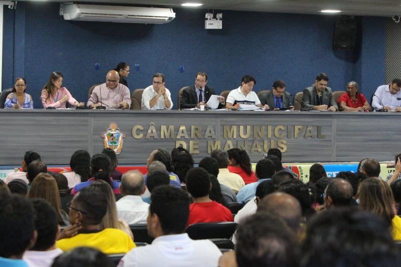 MANAUS 26.05.17 A COMISSAO DE HABITACAO E REGULARIZACAO FUNDIARIA DA CAMARA MUNICIPAL DE MANAUS REALIZA AUDIENCIA PUBLICA SOBRE A REGULARIZACAO DE TERRAS
(
FOTO:TIAGO CORREA/CMM. Questão fundiária: CMM firmará pacto social para acelerar processos em tramitação