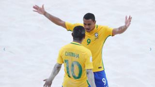 Brasil bate Portugal, elimina atual campeão e vai à semifinal no futebol de areia