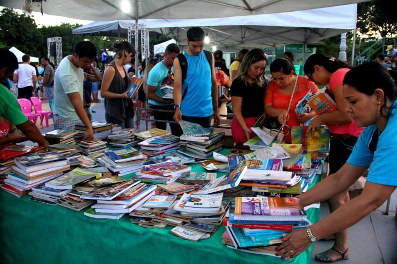 Estácio oferece serviços gratuitos durante Feira de Livros no Bilhares