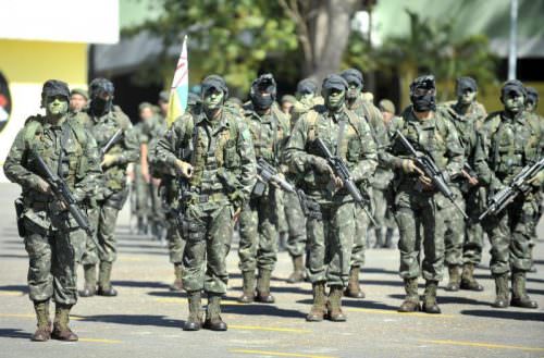 Armamento em poder da Justiça equipa forças de segurança