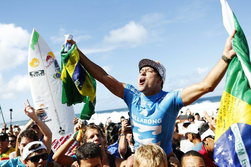 Mineirinho é campeão da etapa de Saquarema do Mundial de surfe