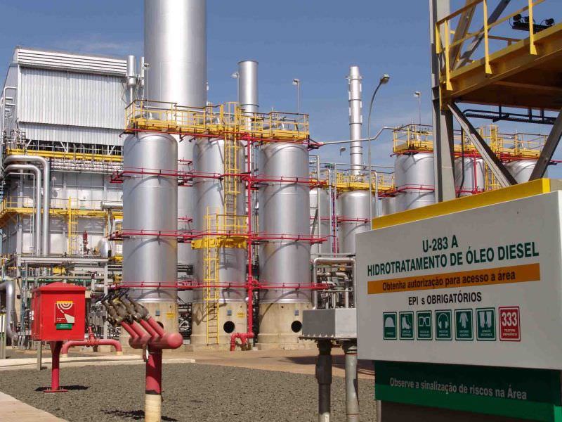 Petrobrás anuncia redução dos preços da gasolina e do diesel nas refinarias