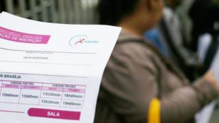 Travestis e transexuais podem solicitar uso do nome social