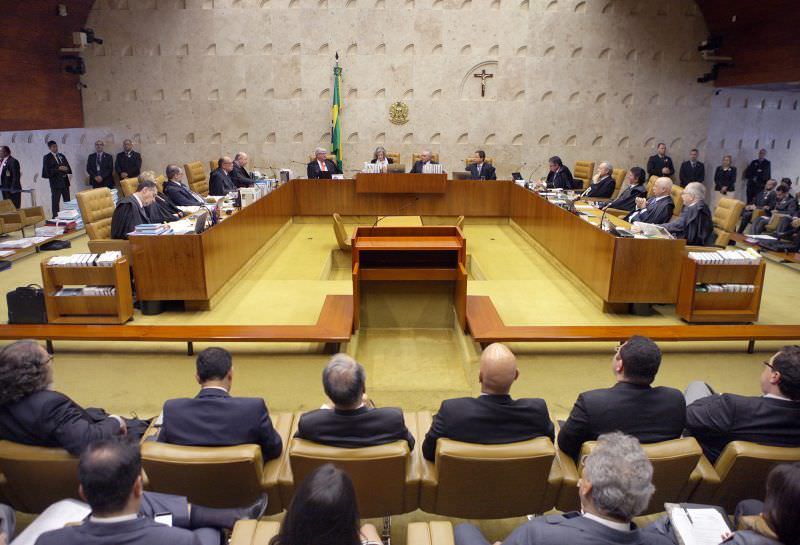 Três ministros do STF votam a favor da restrição ao foro privilegiado
