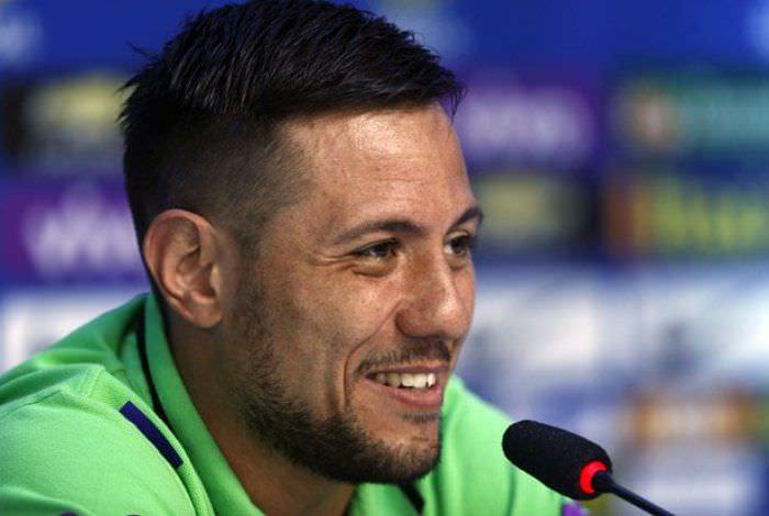 Diego Alves não descarta jogar no Flamengo: 'atrai qualquer jogador do mundo'