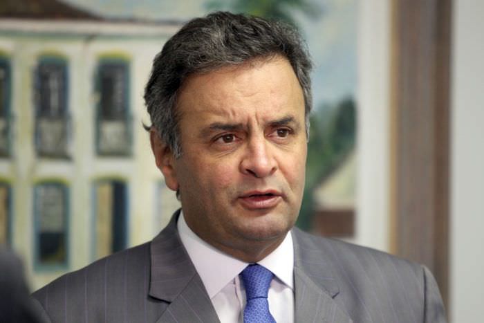 Supremo adia decisão sobre prisão do senador afastado Aécio Neves