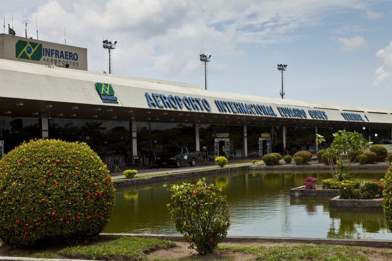 TJAM condena companhia aérea a indenizar cliente que teve voo cancelado