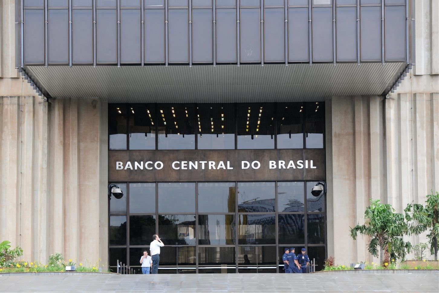 Mercado financeiro reduz projeção da inflação deste ano de 3,90% para 3,71%