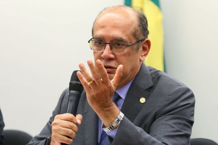 Foro privilegiado deve cair, diz Gilmar Mendes
