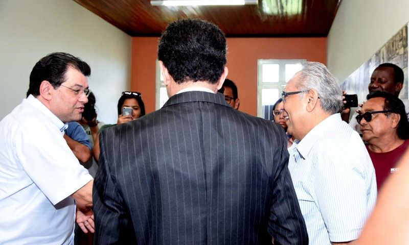 Braga pede ao TRE-AM impugnação da candidatura de Amazonino Mendes