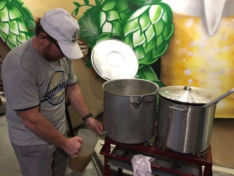 Cerveja com cupuaçu será produzida na Manaus Brew Shop neste sábado