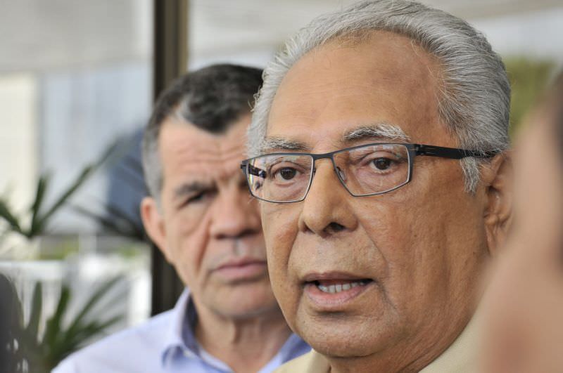 Em nota, Amazonino afirma que processará coligação de Eduardo Braga por calúnia