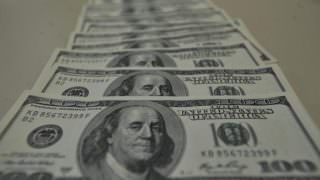 Entrada de dólar supera saída em US$ 10,531 bi no ano até 7 de dezembro, diz BC