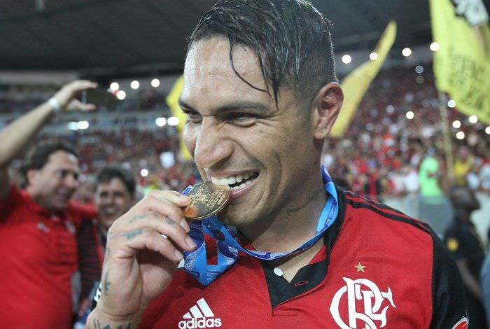 Guerrero está de saída do Flamengo e vai jogar no México, diz imprensa local