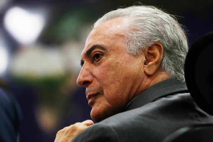 Temer tenta afastar crise com visita a Rússia e Noruega