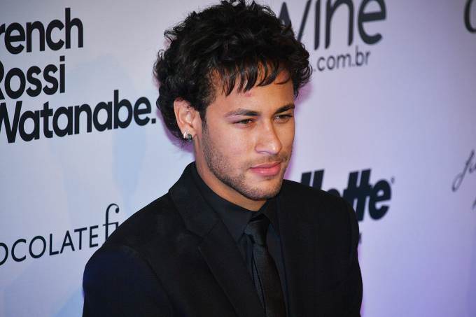 Neymar confirma fim do namoro com Bruna Marquezine
