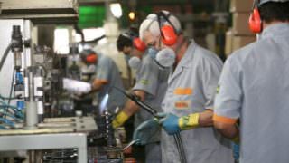 Mineração e petróleo puxam recuperação da indústria brasileira