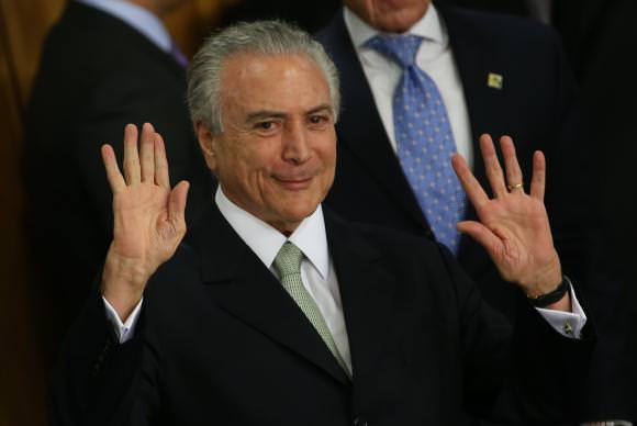 Presidente Michel Temer adia pagamento do  PIS/Pasep
