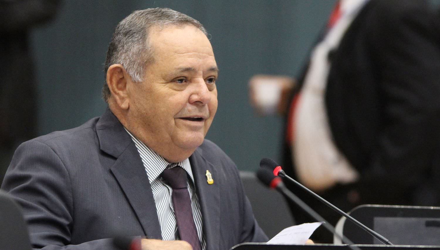 CMM retoma projeto de lei que pune o servidor que destratar a população