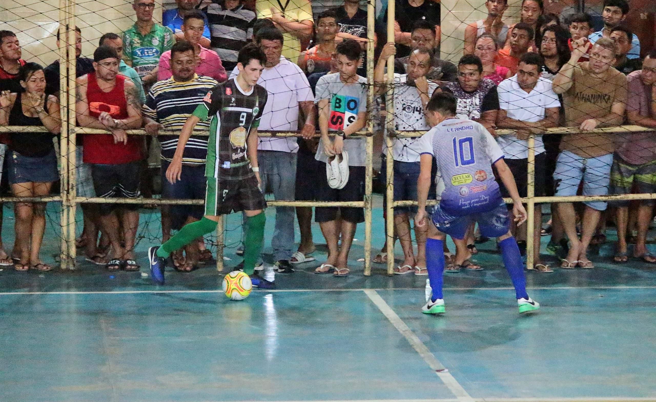 Estrela do Norte e Amigos do Maikon na final da 4ª Copa São Francisco de Futsal