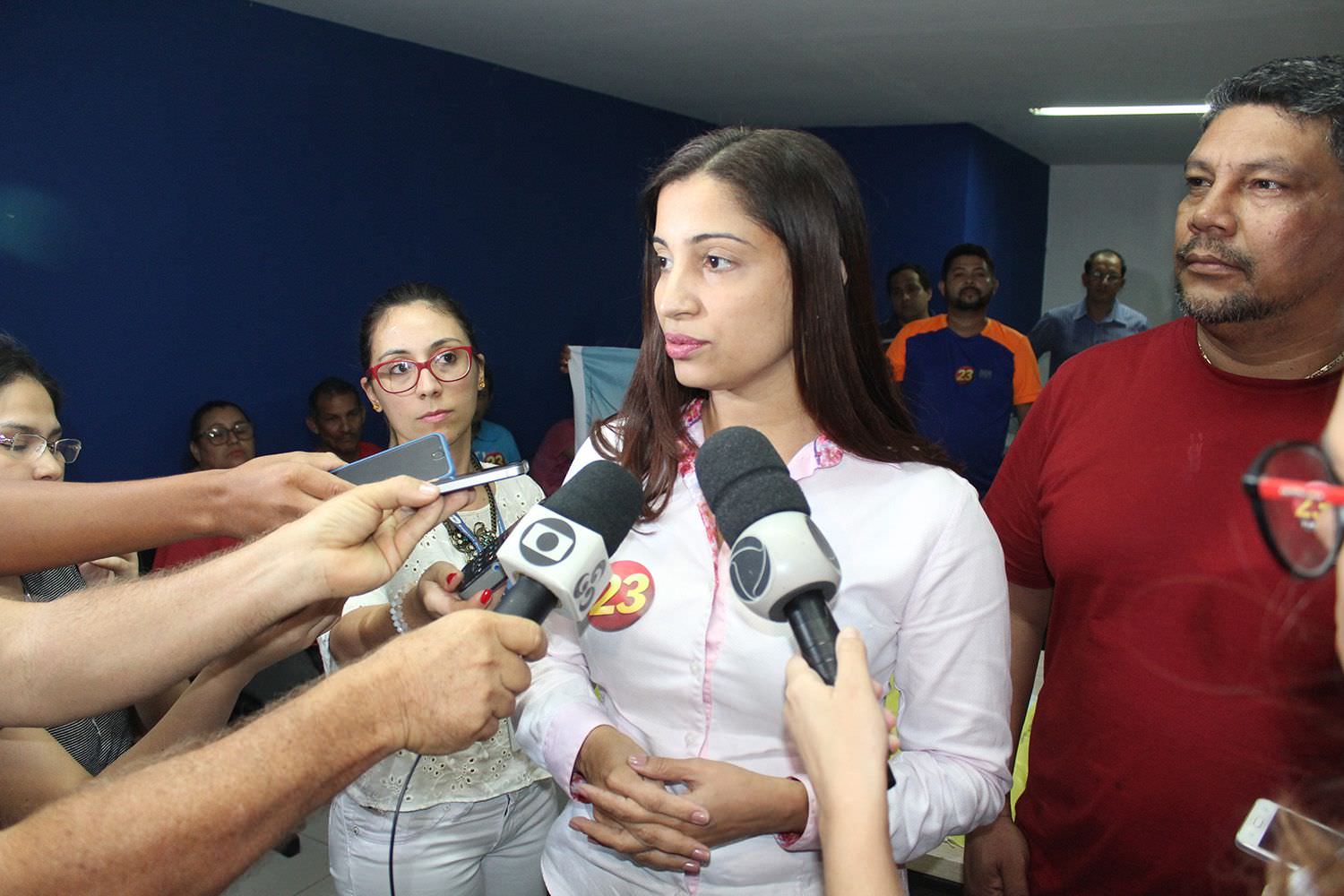 Liliane Araújo afirma que continua na disputa eleitoral