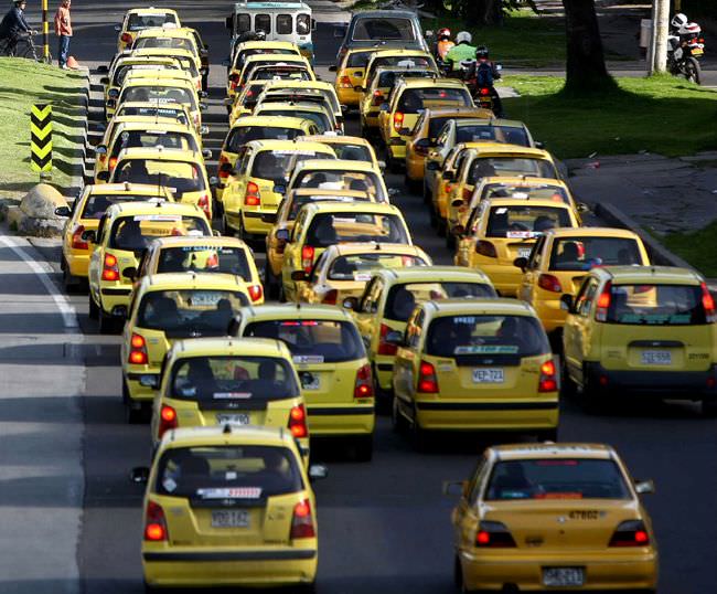 CMM aprova tramitação de projeto  de lei que padroniza táxis