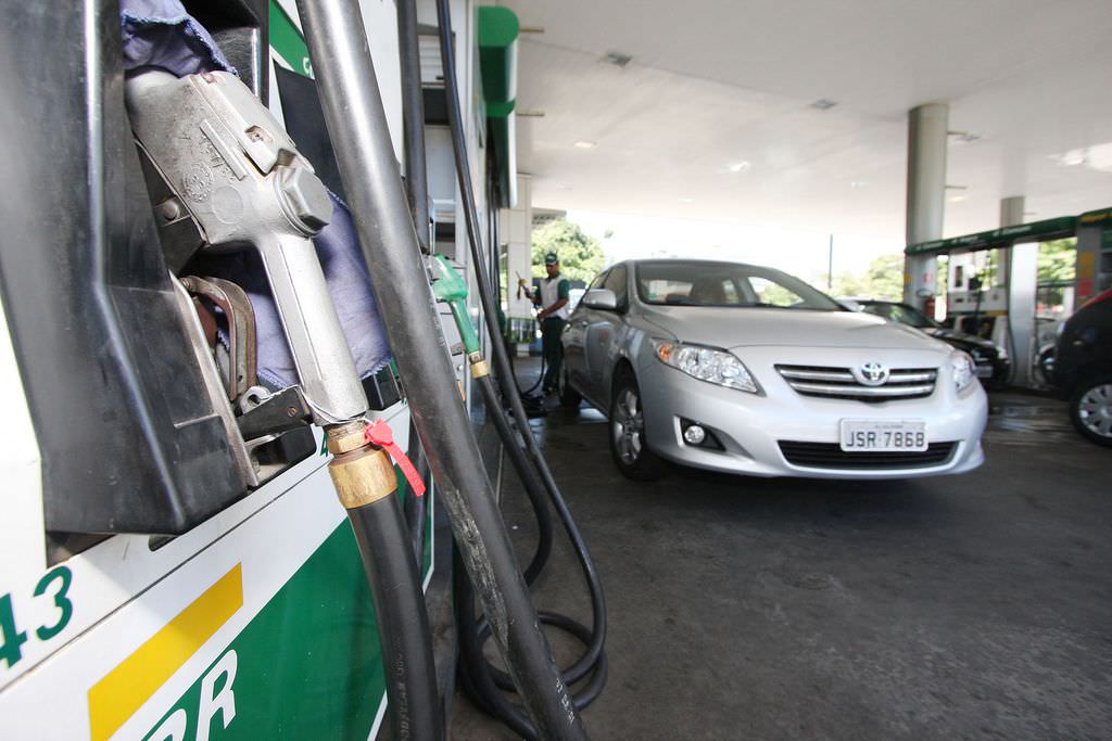 Antes de reajuste de tributo, gasolina caiu em 21 Estados e no DF, revela ANP