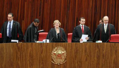 Ministra Rosa Weber diz que é cedo pensar em cancelar eleições