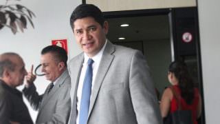 Prefeito de Parintins faz campanha no horário de expediente