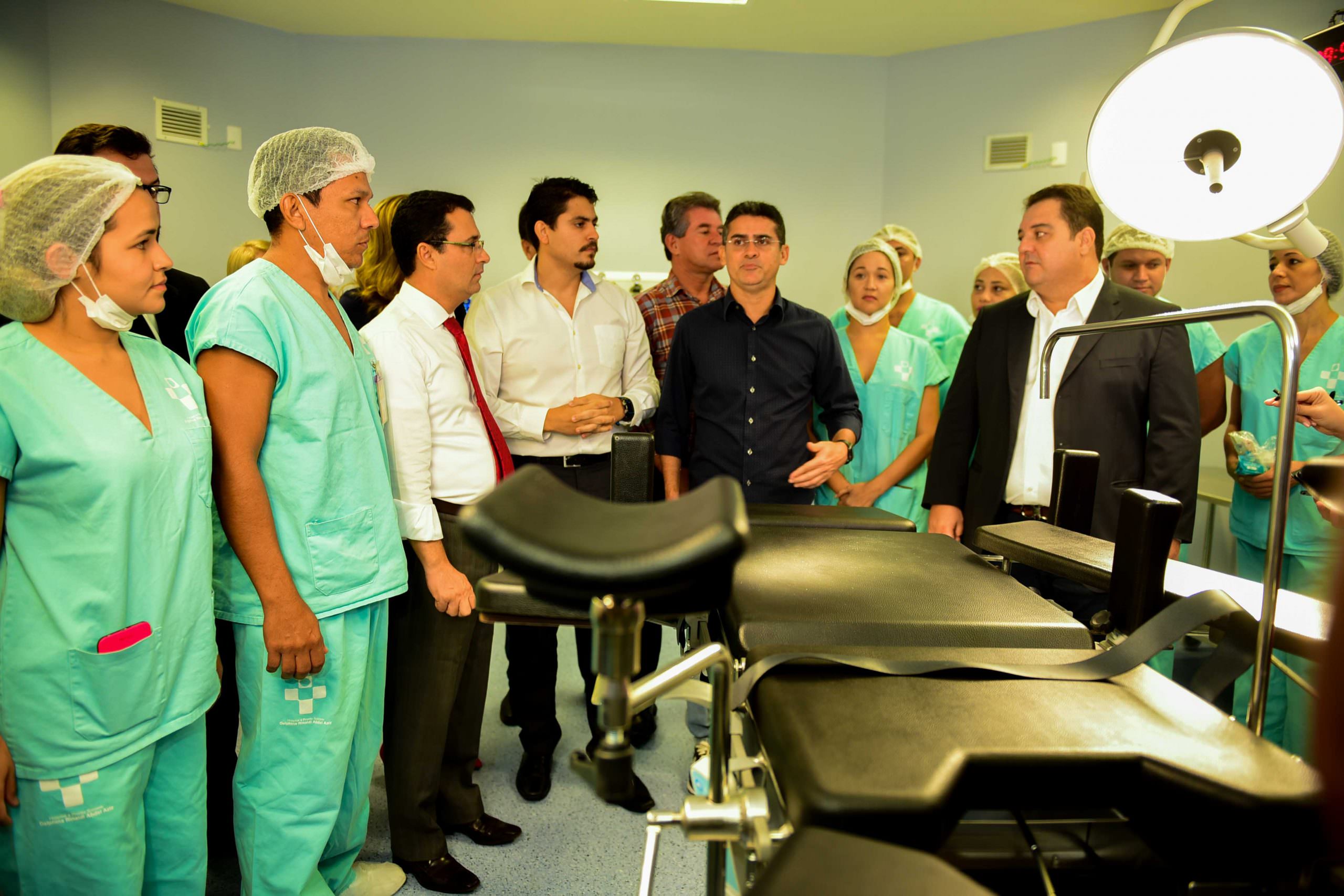 Governador David Almeida entrega ala cirúrgica do Hospital e Pronto Socorro da Zona Norte
